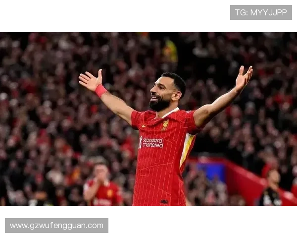 足球史上首位身价突破亿元的球星是谁他的传奇故事与成就解析