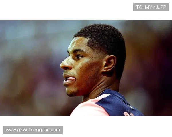 那些在足球场上摆烂的球星：从天才到困境，他们为何迷失自我