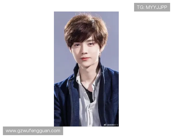 鹿晗是否喜欢足球球星 他最崇拜的球员是谁和原因揭秘